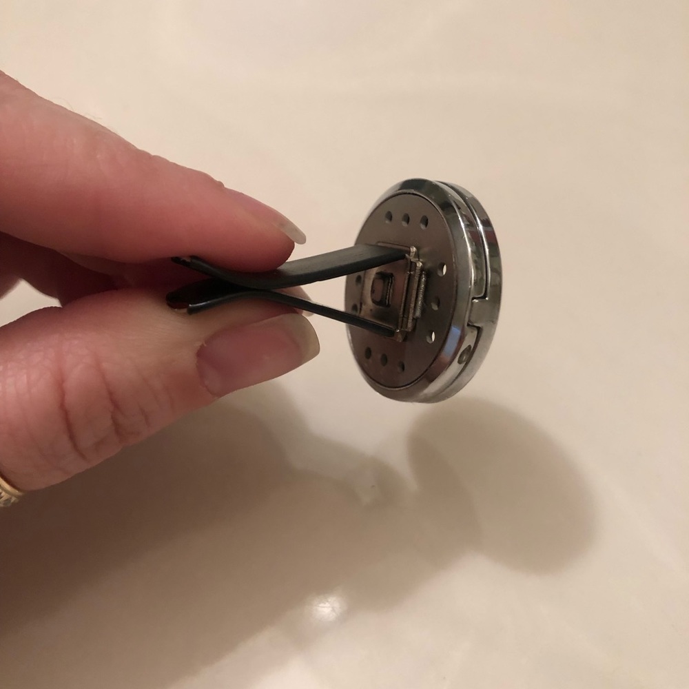 Essential Oil Car Diffuser - Picture 3 of 4